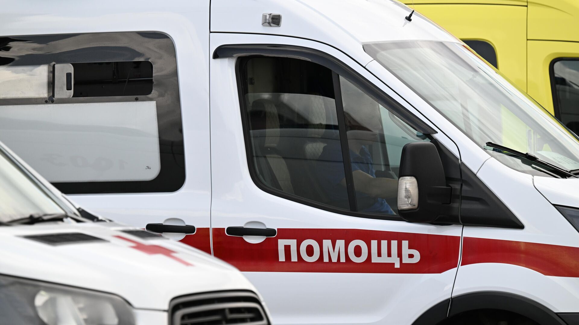 В Новодевичьем монастыре женщина упала в люк